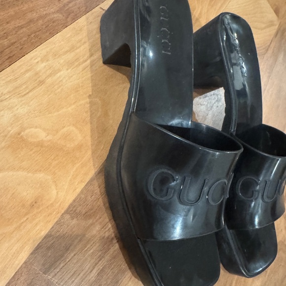 Gucci slides - Picture 2 of 6